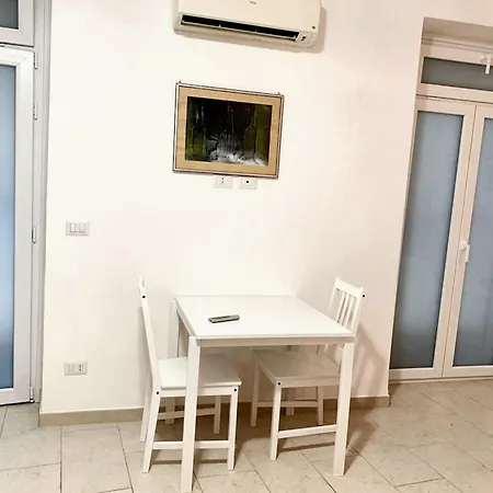 Apartment Modern In Bari Historic Centre 40 M² Air Conditioning *