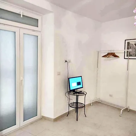 Modern In Bari Historic Centre 40 M² Air Conditioning * Monopoli