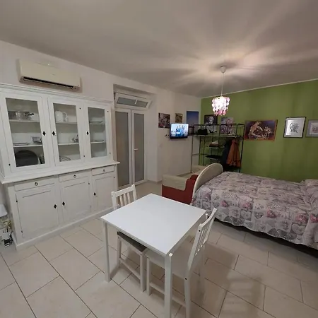 Modern In Bari Historic Centre 40 M² Air Conditioning *